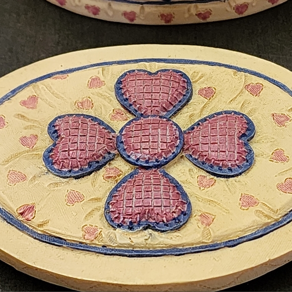 Vintage Dezine Ceramic Small Oval Heart Trinket Box - Picture 3 of 9